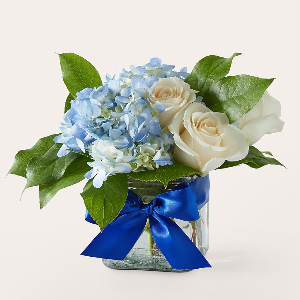 Sky Blue Delight Bouquet – Touch Of Roses Inc, Visalia CA