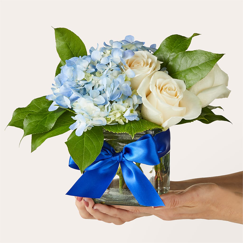 Sky Blue Delight Bouquet – Touch Of Roses, Visalia CA
