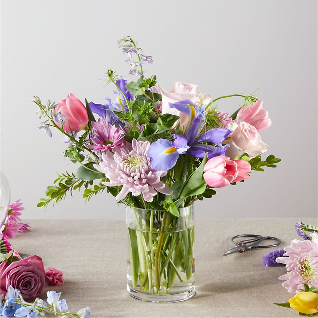 Pastel Tradition - A Florist Original – Touch Of Roses INC, Visalia CA