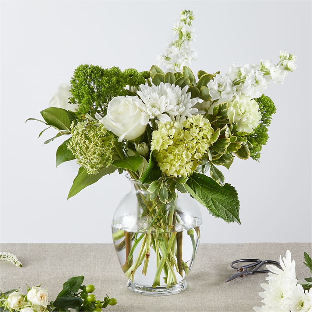 Irish Garden - A Florist Original – Touch Of Roses INC, Visalia CA