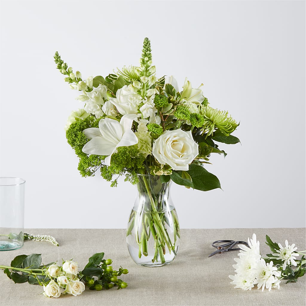 Irish Garden - A Florist Original – Touch Of Roses Inc, Visalia CA