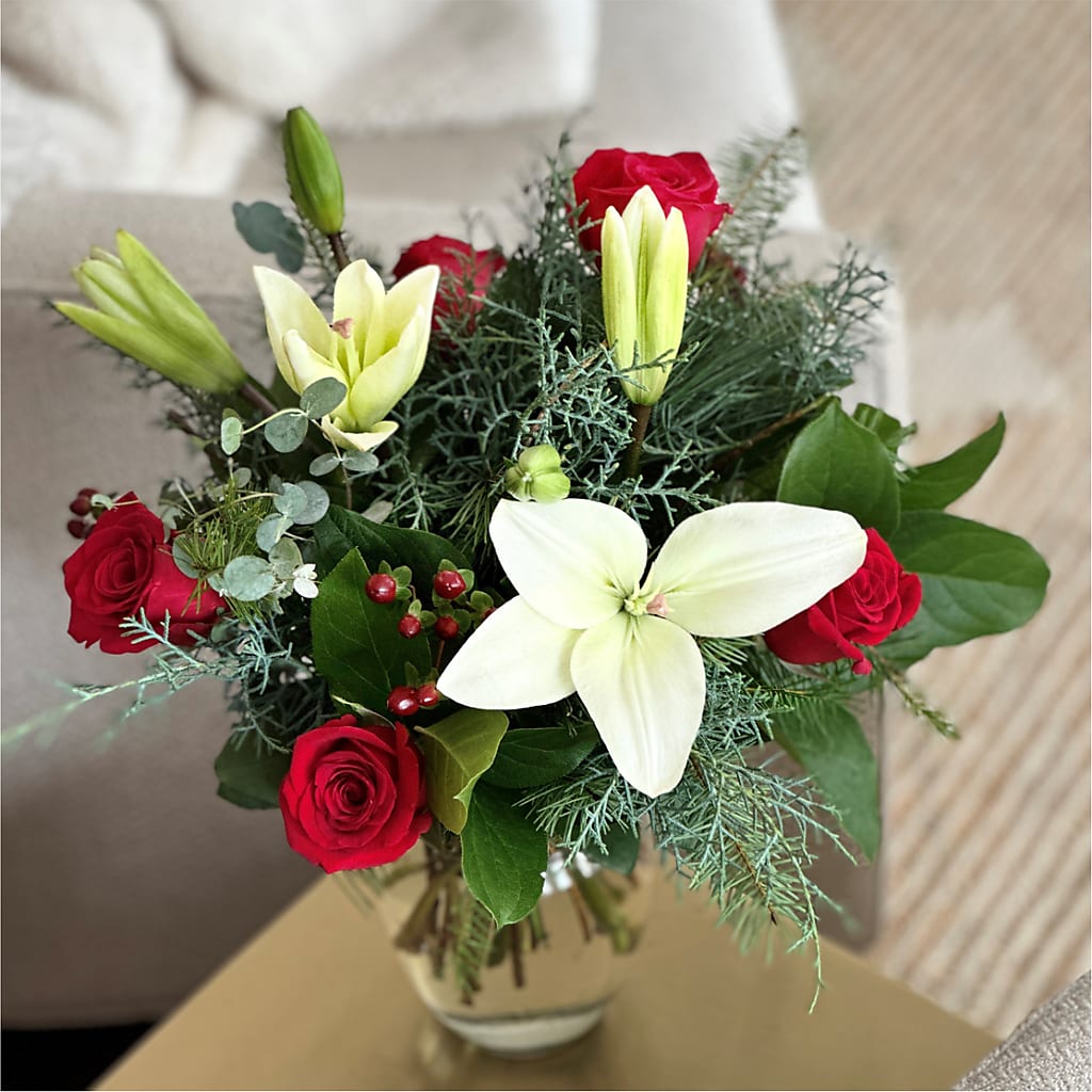Glittering Lights Bouquet – Touch Of Roses, Visalia CA
