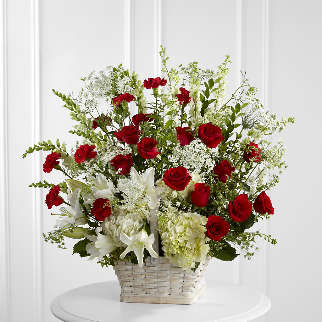 In Loving Memory Arrangement – Touch Of Roses Inc, Visalia CA