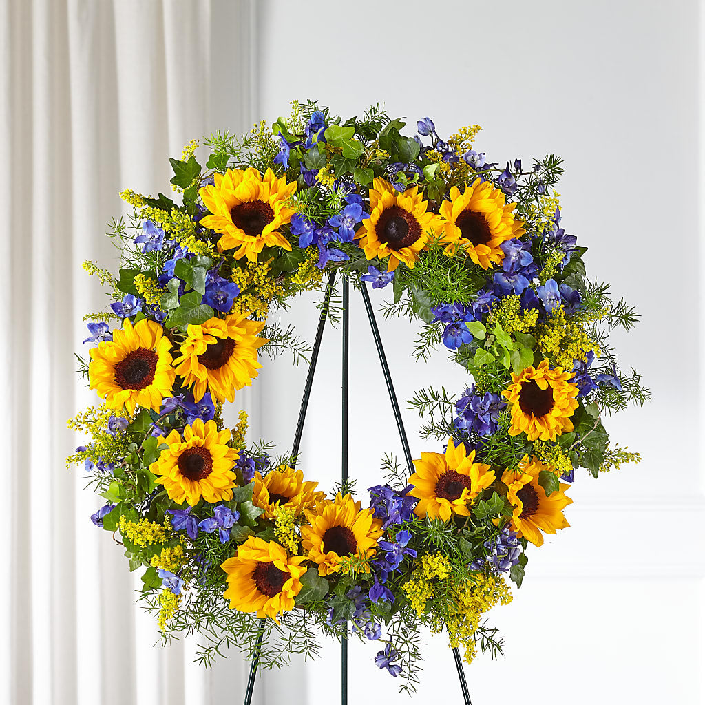 Bright Rays Wreath – Touch Of Roses Inc, Visalia CA
