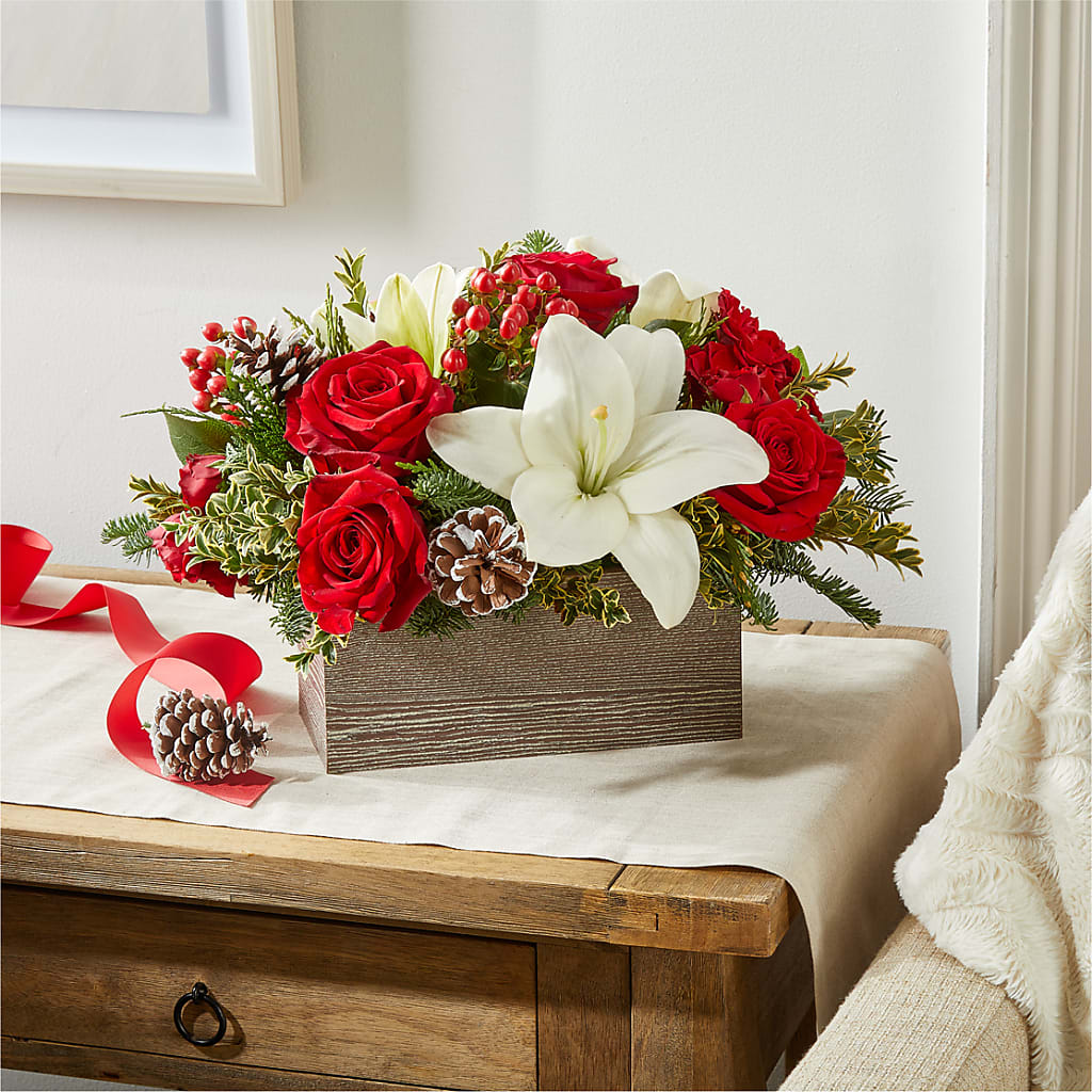 Snowy Wonderland Bouquet –  Touch Of Roses, Visalia CA