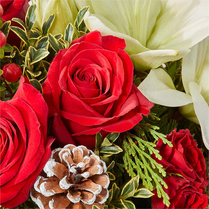 Snowy Wonderland Bouquet –  Touch Of Roses, Visalia CA