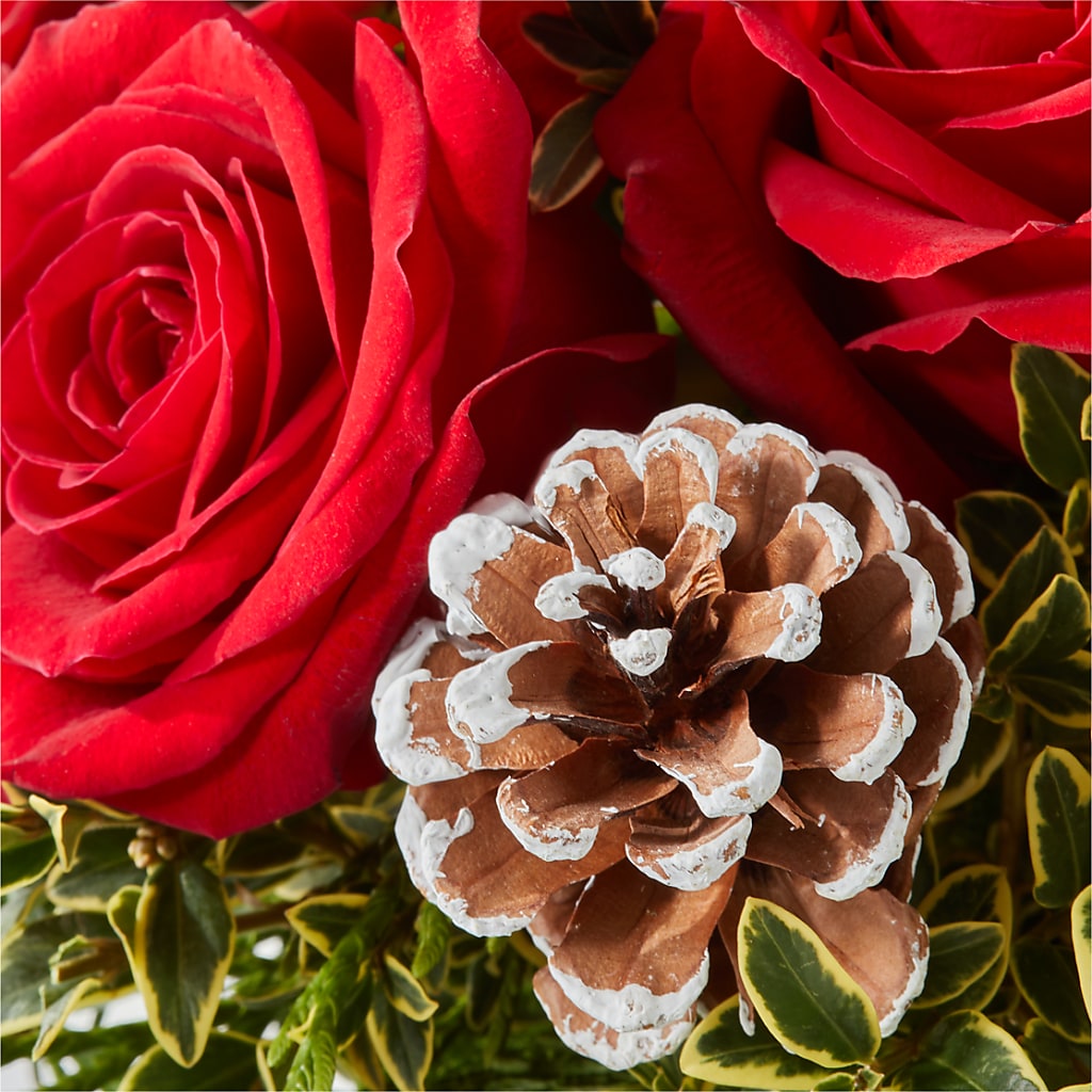 Snowy Wonderland Bouquet –  Touch Of Roses, Visalia CA