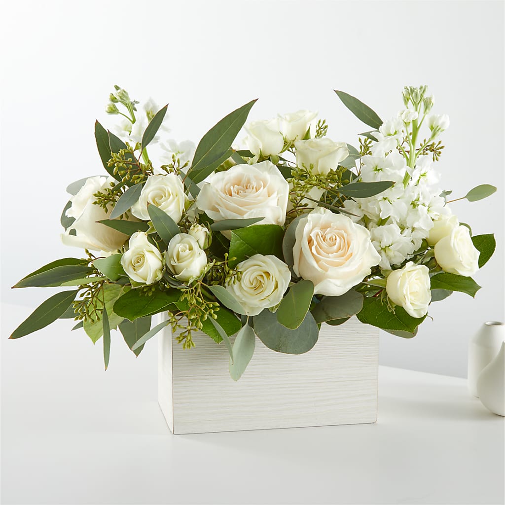 Fresh Linen Box Bouquet –  Touch Of Roses Inc, Visalia CA