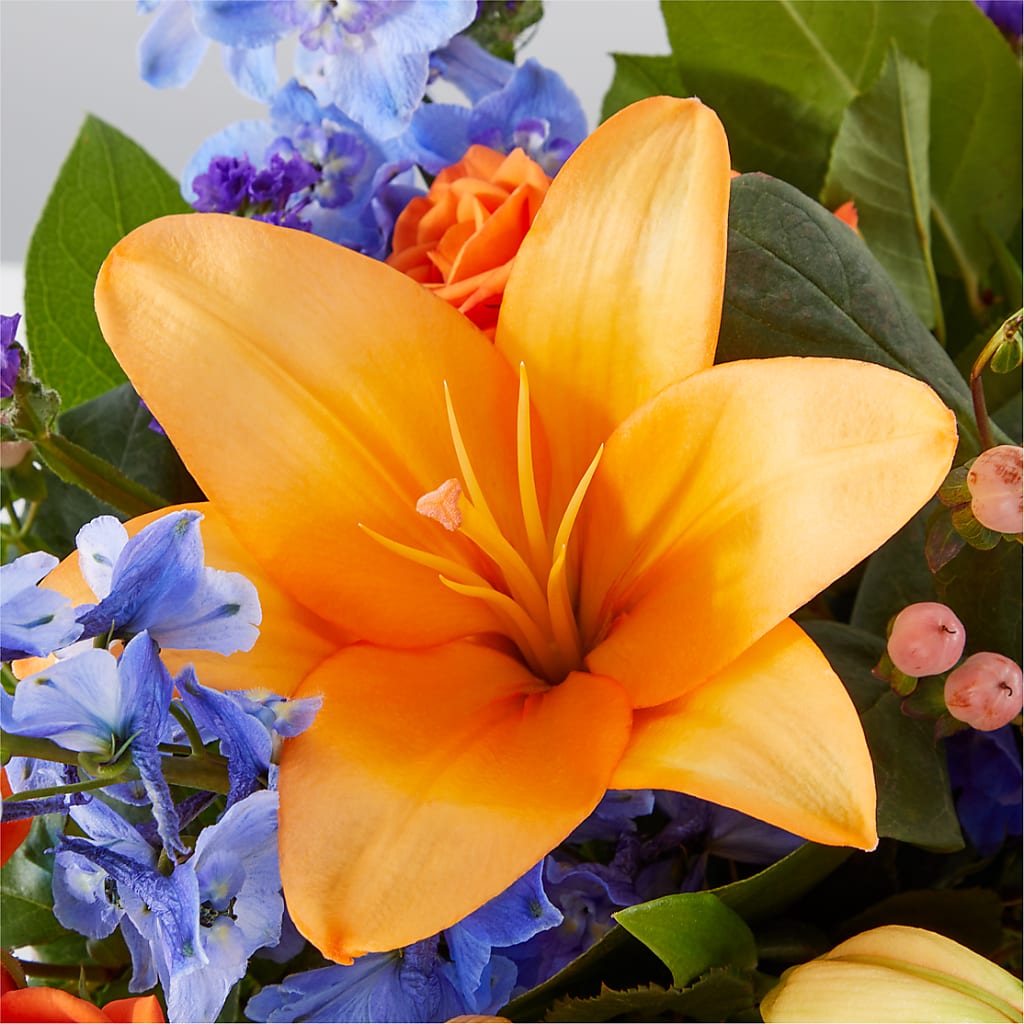 Radiant Citrus Box Bouquet –  Touch Of Roses, Visalia CA