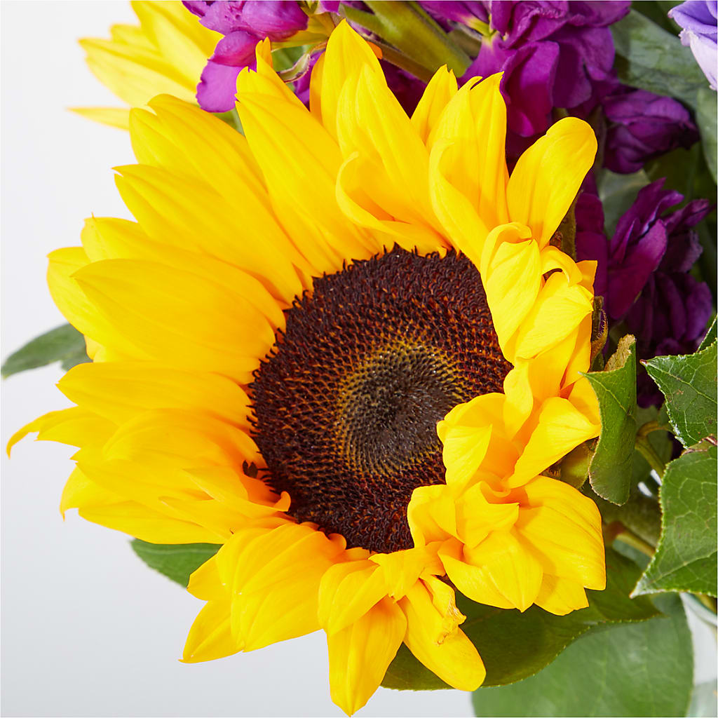 Catching Rays Bouquet –  Touch Of Roses, Visalia CA