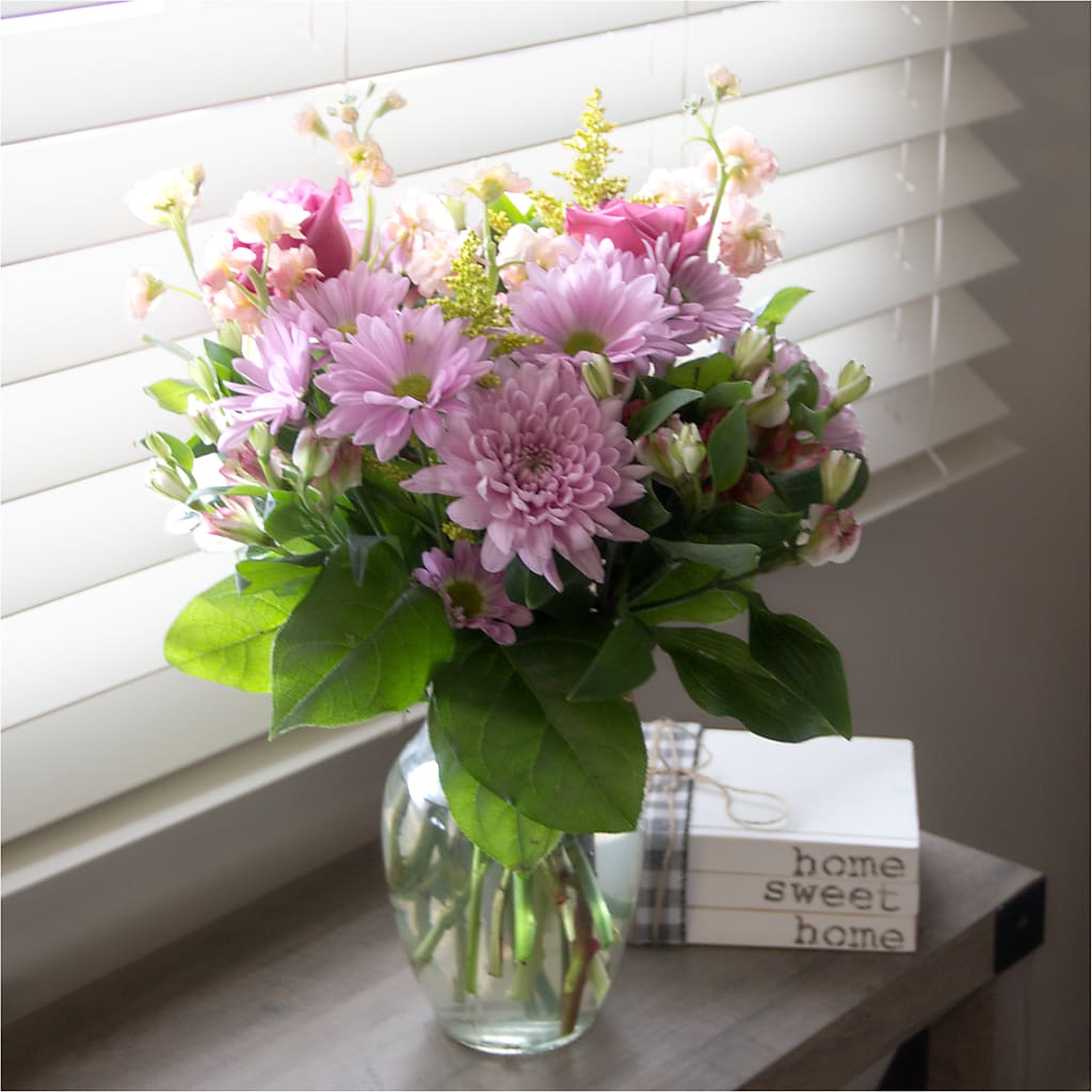 Pastel Tradition - A Florist Original –  Touch Of Roses, Visalia CA
