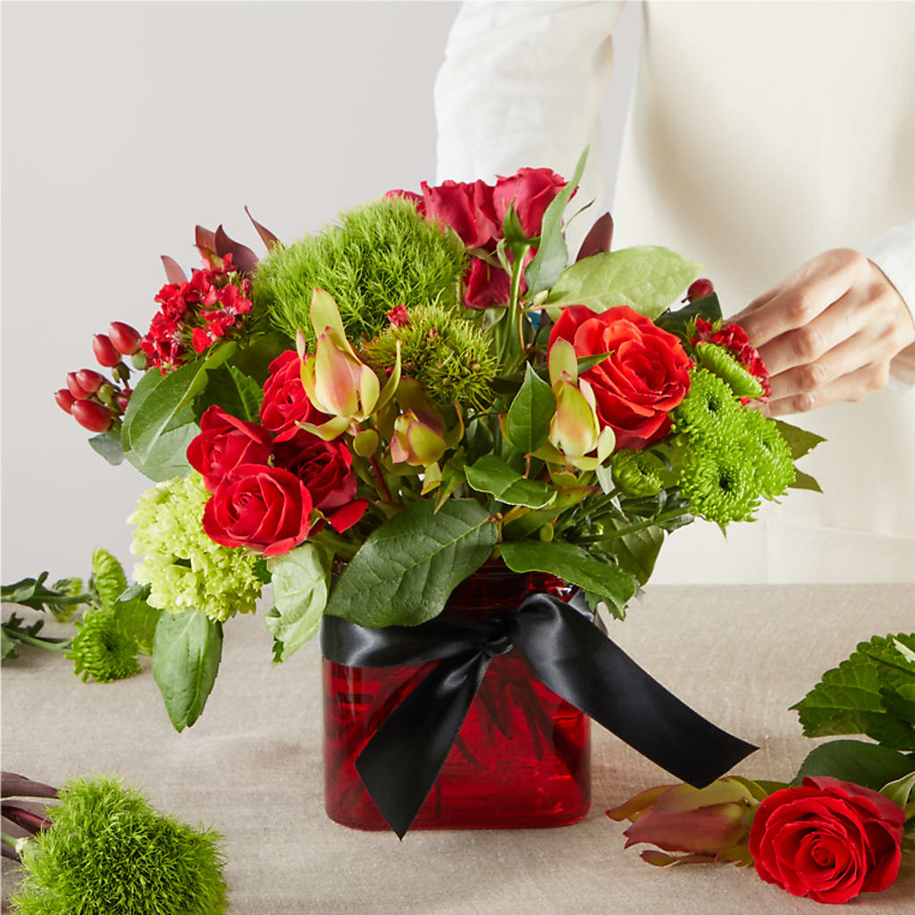 Heritage Kindle – A Florist Original –  Touch Of Roses, Visalia CA