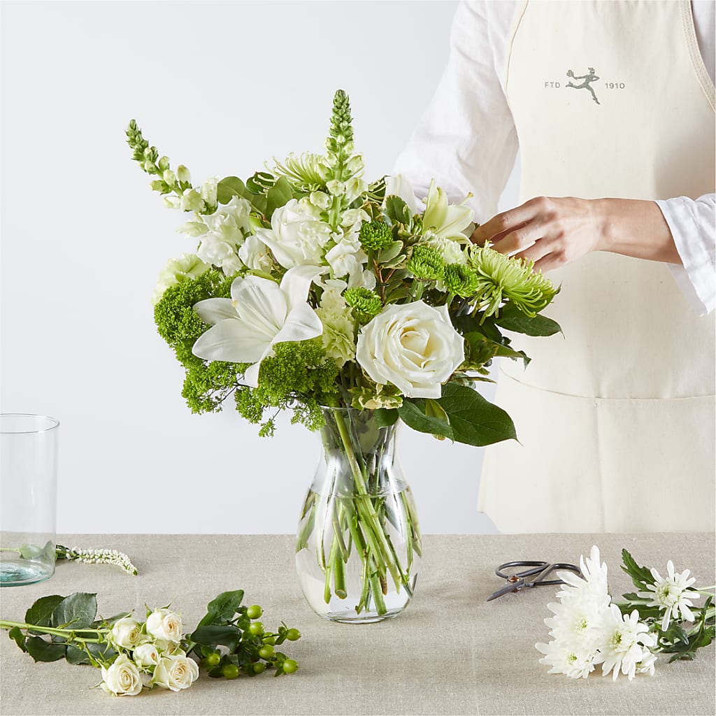 Irish Garden - A Florist Original –  Touch Of Roses, Visalia CA