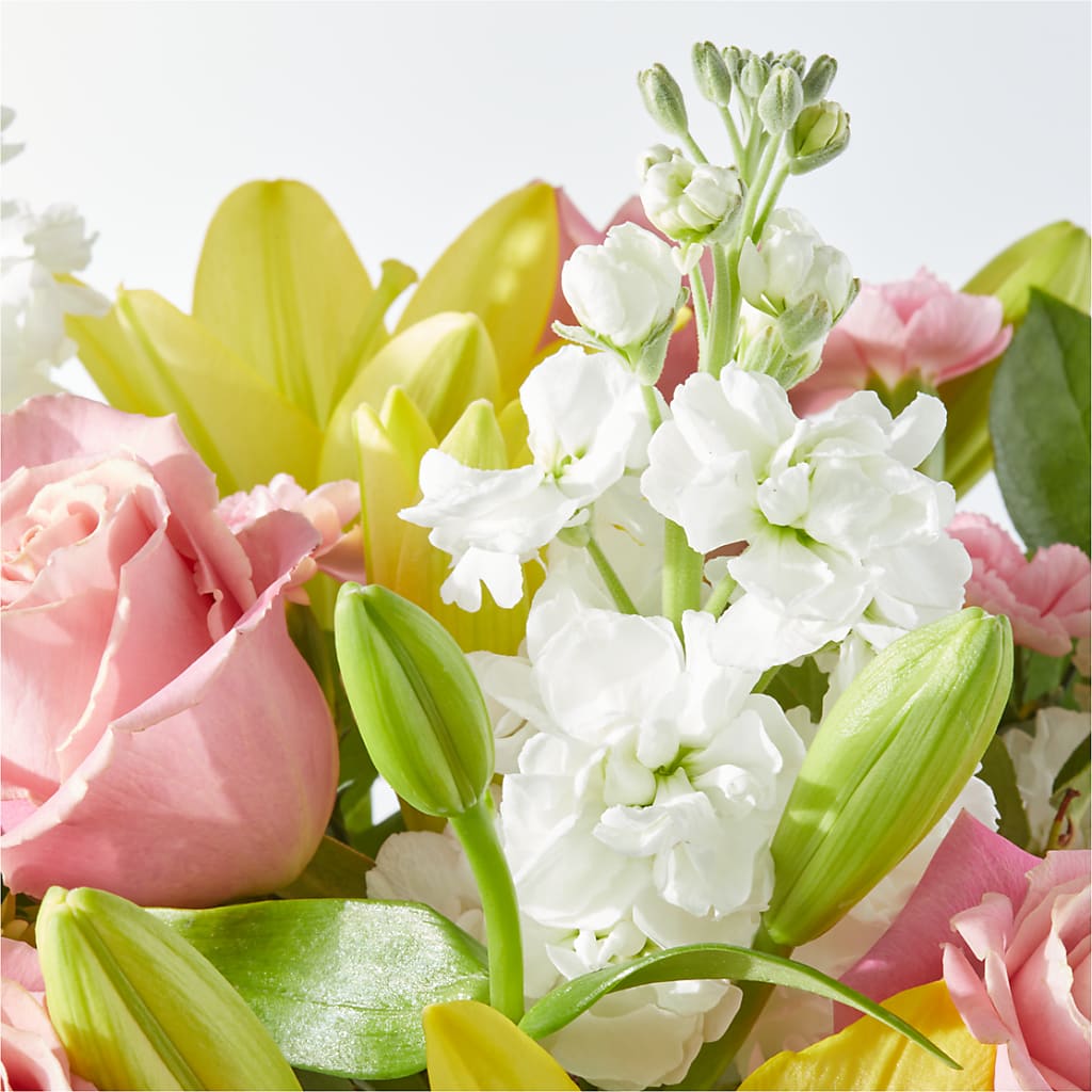 Garden Delight Bouquet –  Touch Of Roses, Visalia CA