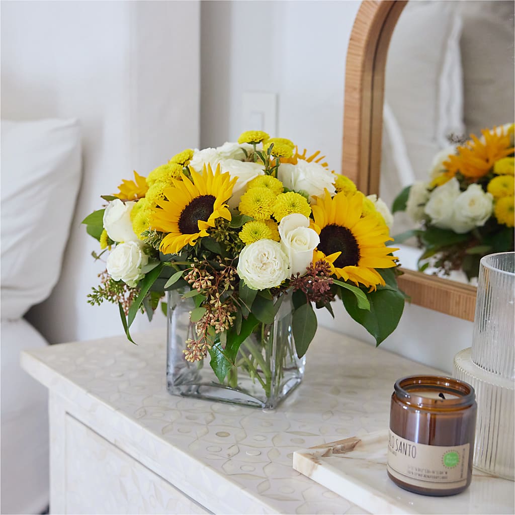 Luminous Morning Bouquet –  Touch Of Roses, Visalia CA