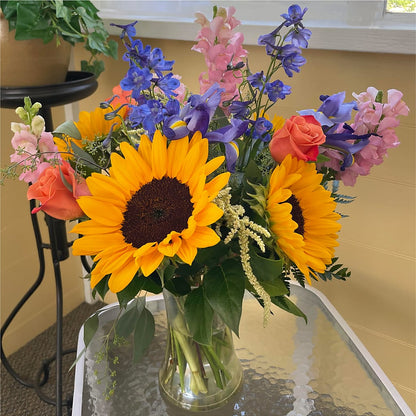 Rays of Life Bouquet –  Touch Of Roses, Visalia CA