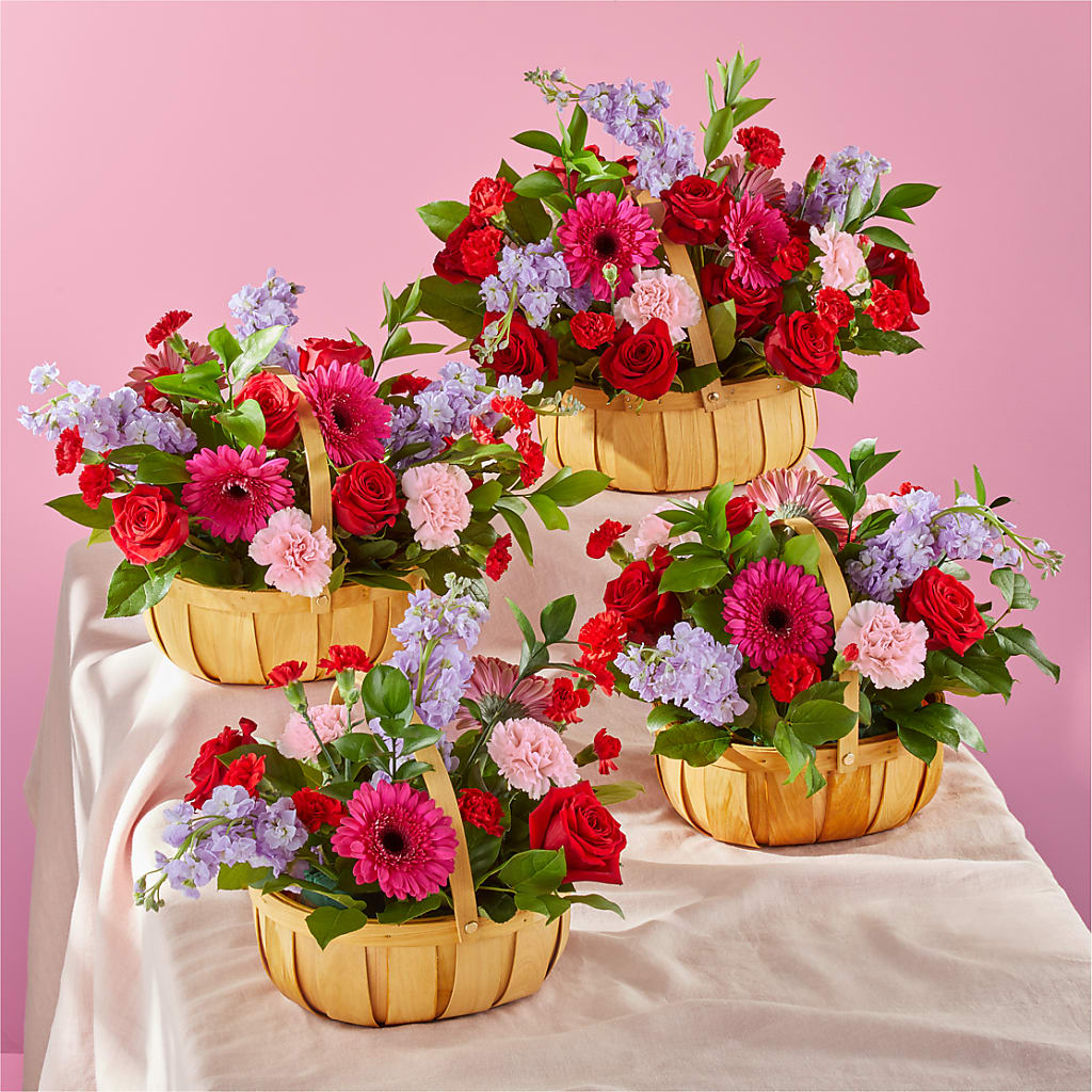 Pink Picnic Basket –  Touch Of Roses, Visalia CA