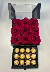 Roses & Chocolates Gift Box