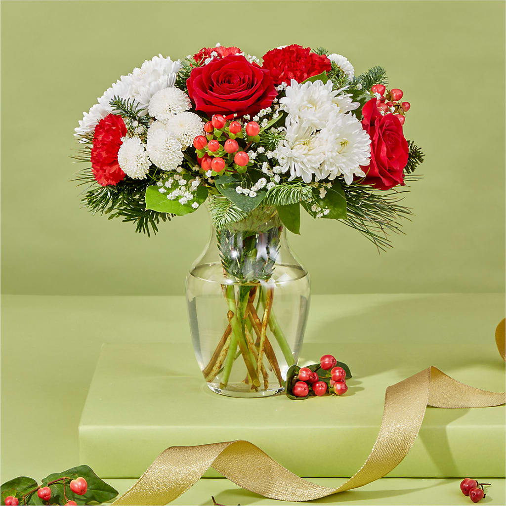 Chance of Flurries Bouquet –  Touch Of Roses, Visalia CA