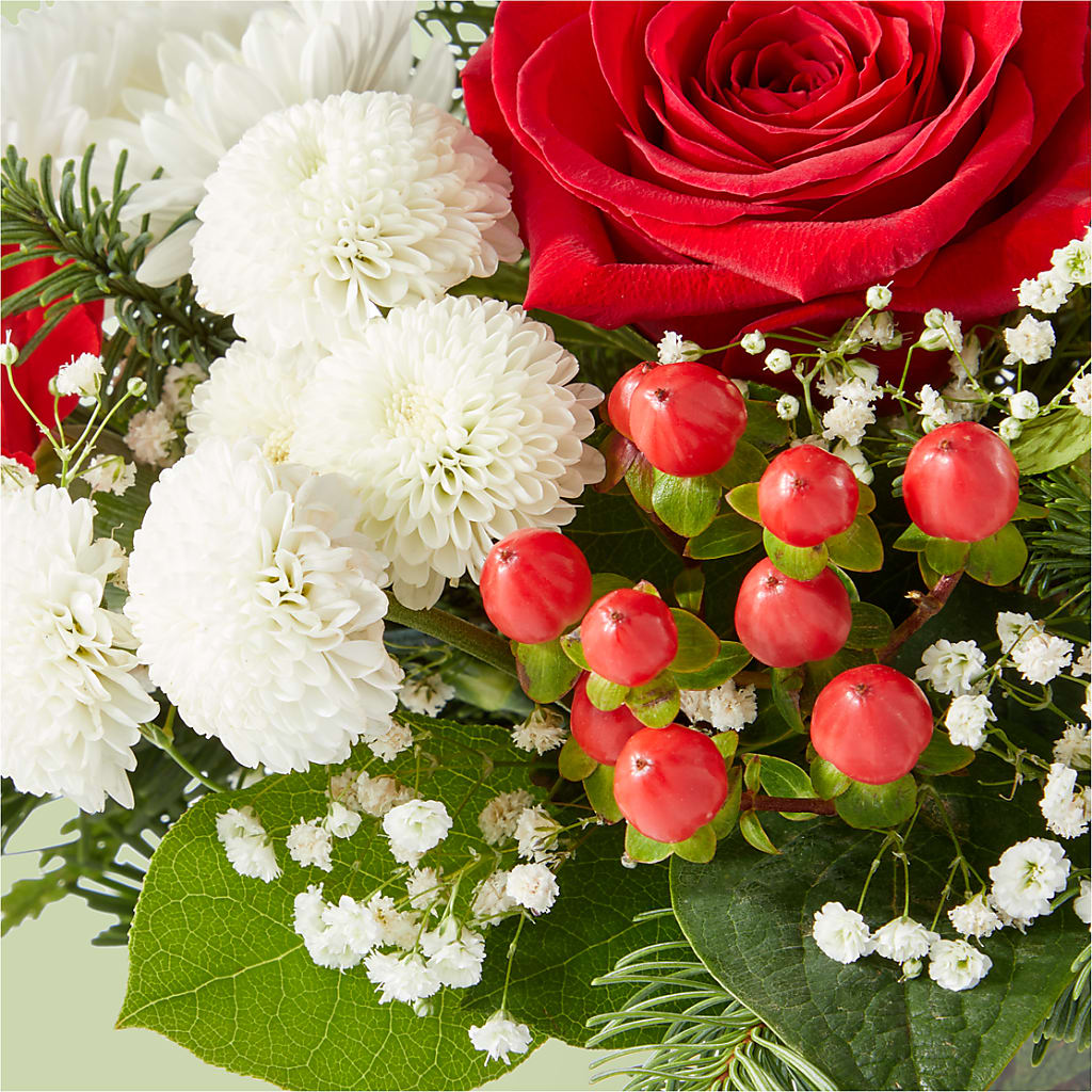 Chance of Flurries Bouquet –  Touch Of Roses, Visalia CA