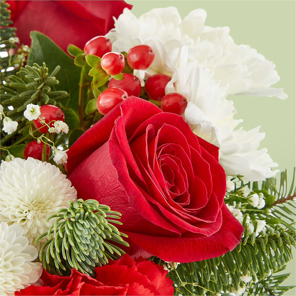 Chance of Flurries Bouquet –  Touch Of Roses, Visalia CA
