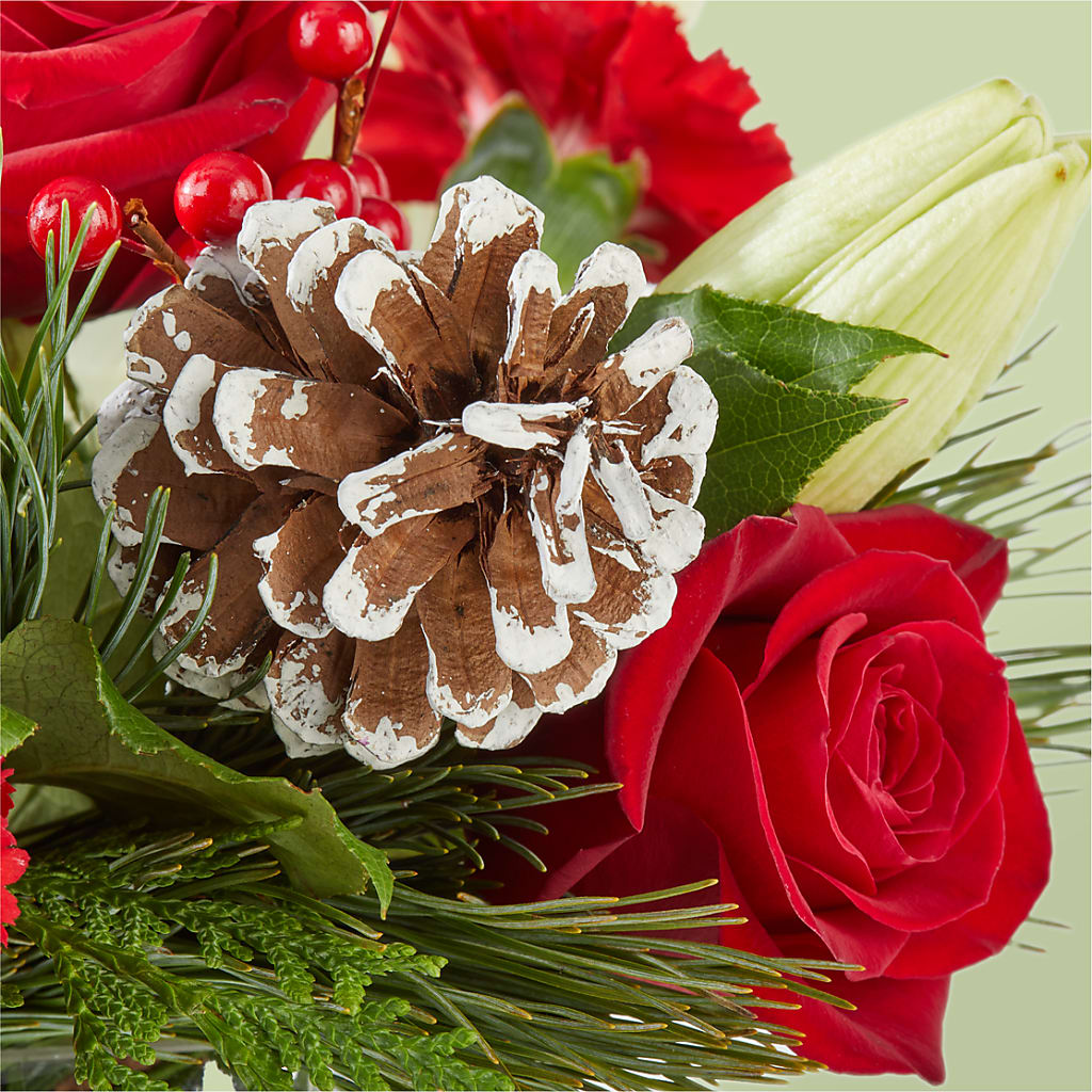 Glistening Icicles Bouquet –  Touch Of Roses, Visalia CA