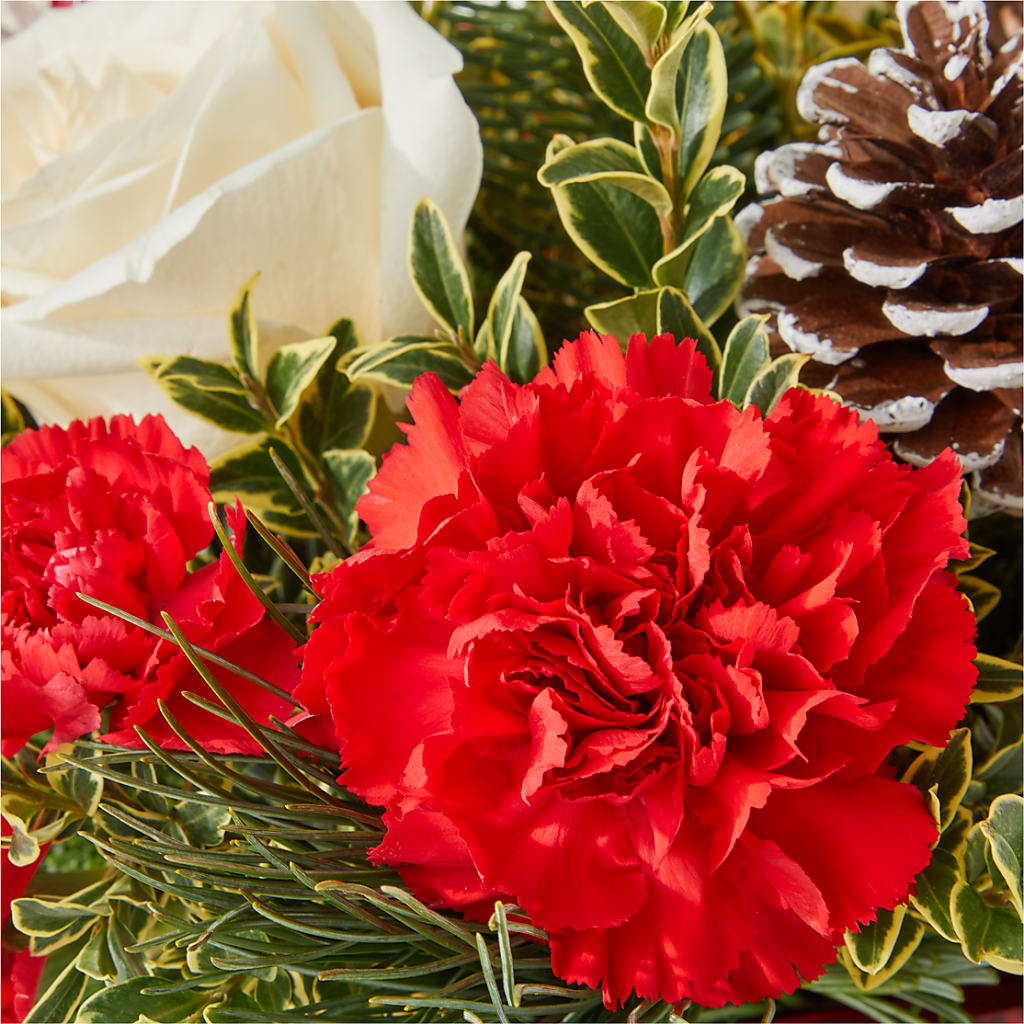 Christmas Market Bouquet –  Touch Of Roses, Visalia CA