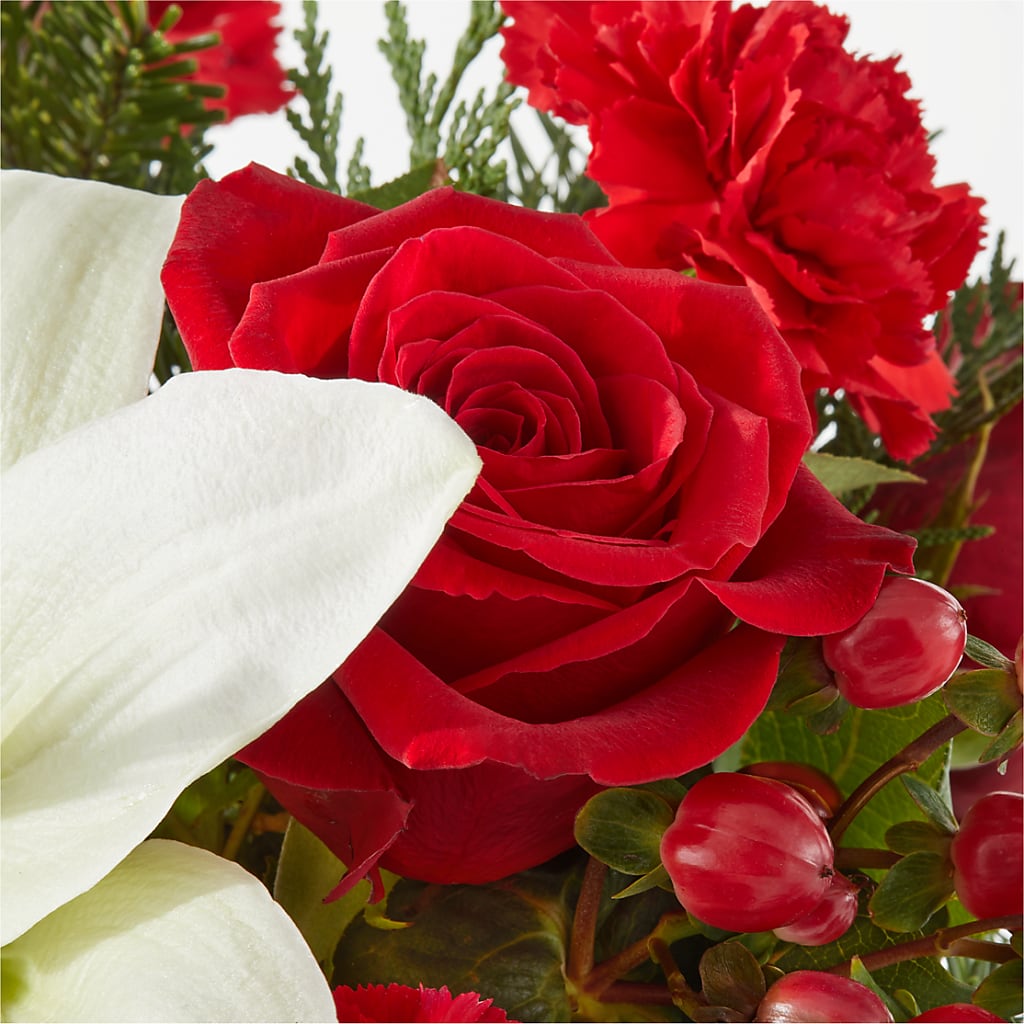 Oh So Jolly Bouquet –  Touch Of Roses, Visalia CA
