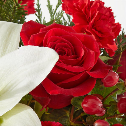 Oh So Jolly Bouquet –  Touch Of Roses, Visalia CA