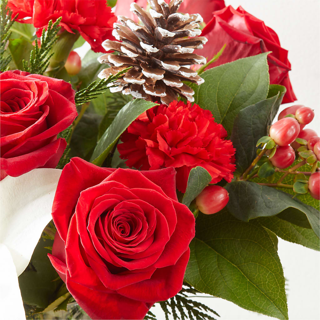 Oh So Jolly Bouquet –  Touch Of Roses, Visalia CA