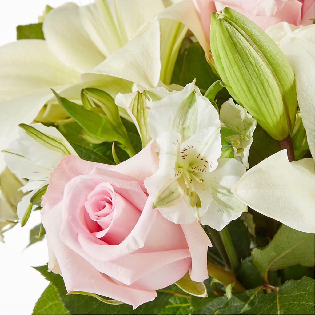 Kindhearted Bouquet –  Touch Of Roses, Visalia CA