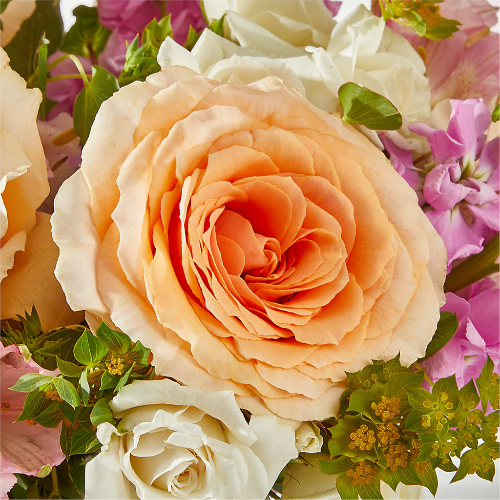 Paradise Bouquet –  Touch Of Roses, Visalia CA