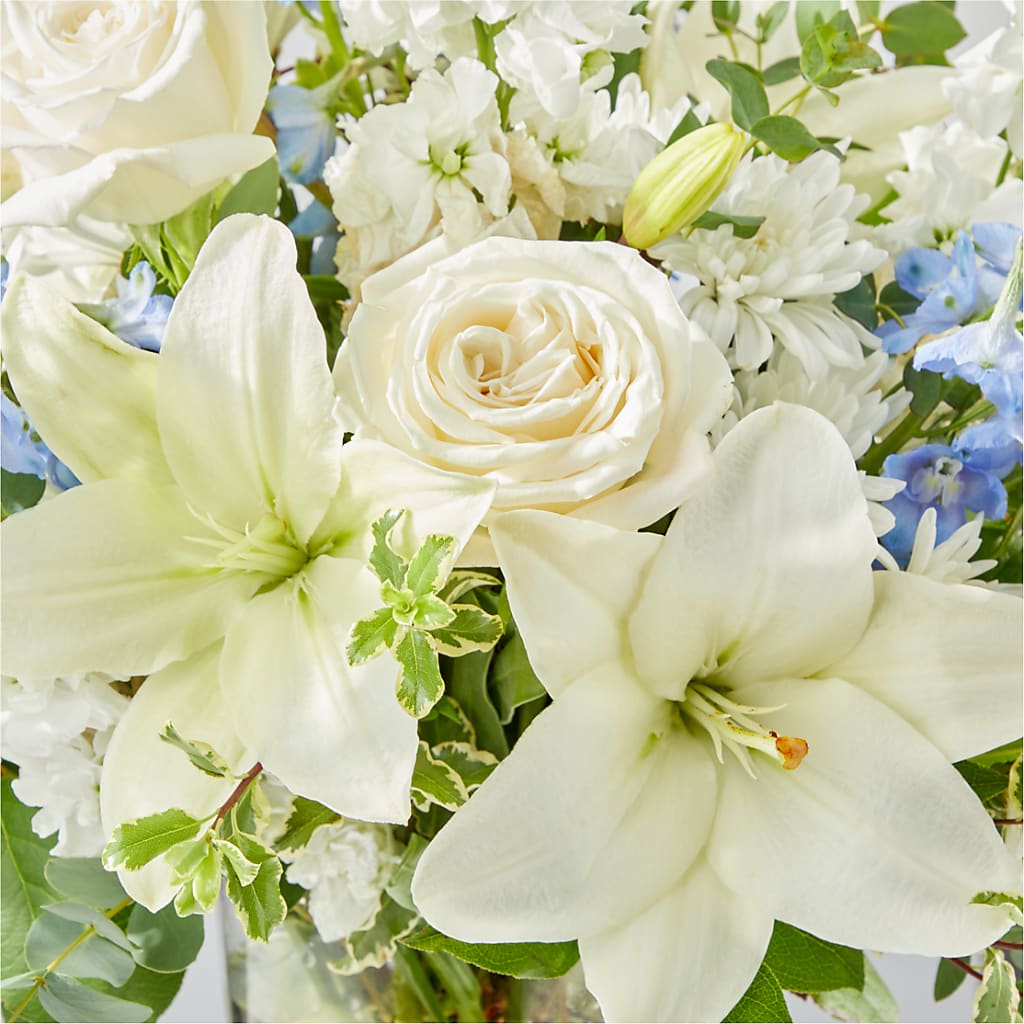 Peace of Mind Bouquet –  Touch Of Roses, Visalia CA