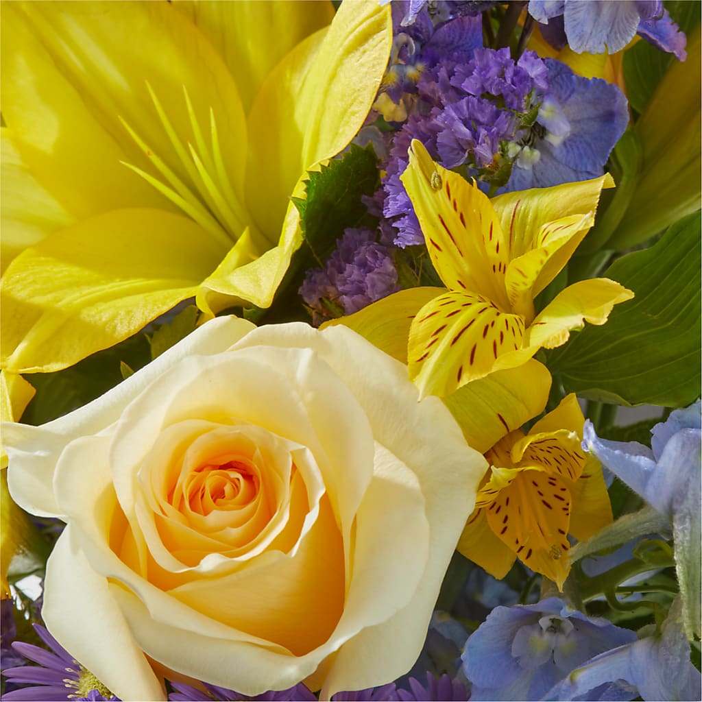 Limoncello Bouquet –  Touch Of Roses, Visalia CA